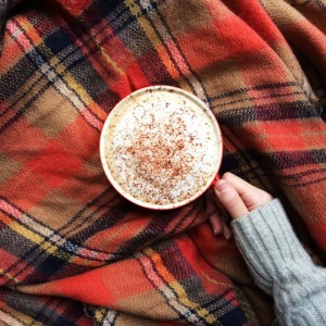 Создать мем: autumn aesthetic tumblr, blanket, солененькое к чаю