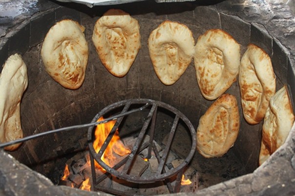 Create meme: tandoor churek Azerbaijani, tandoor tortillas, tandoor tortilla