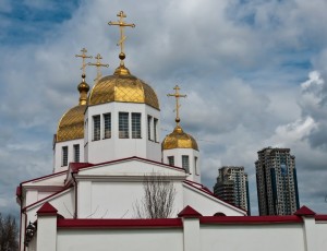 Создать мем: церковь в грозном, русская православная церковь, архангел михаил православная церковь