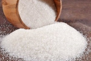 Создать мем: рассыпанный сахар, соль, гранулированный сахар