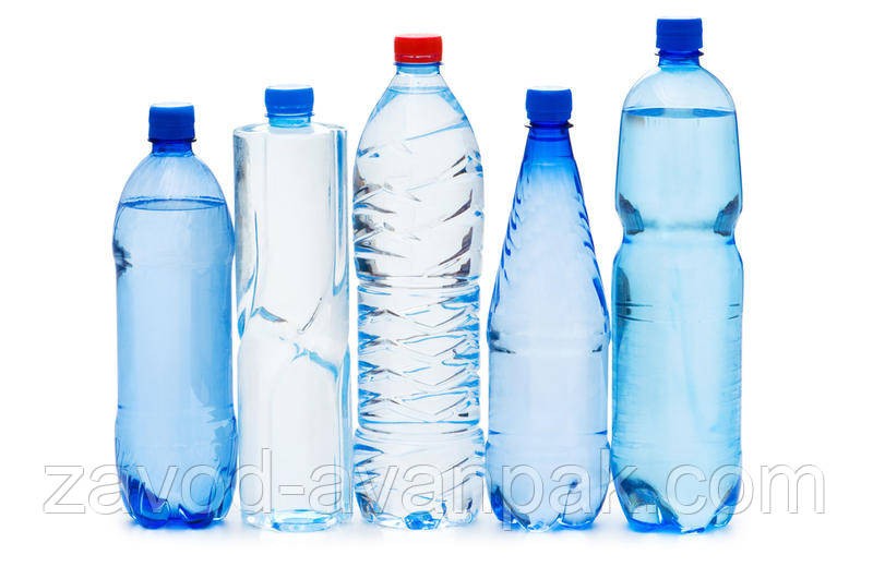 Создать мем: пластмассовая бутылка, питьевая вода, много бутылок воды