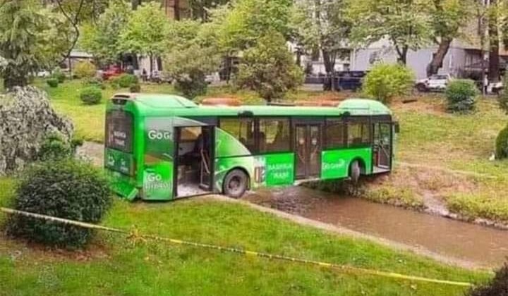Create meme: bus , green bus, the bus is funny