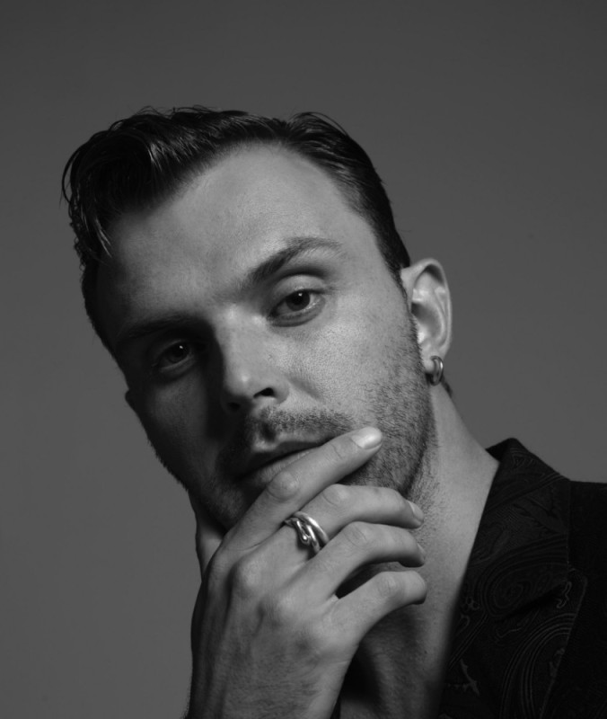 Создать мем: theo hutchcraft, hurts, тео дэвид хатчкрафт