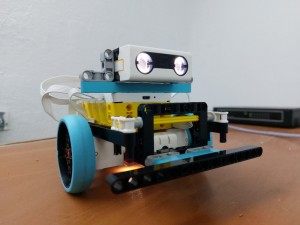 Создать мем: робототехника lego wedo кружки, робот уборщик лего ведо, робот конструктор