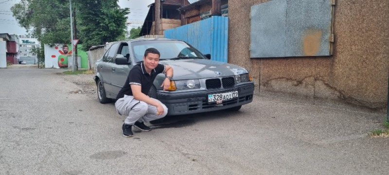 Создать мем: bmw 320 1995, bmw e36 восстановление, bmw e34