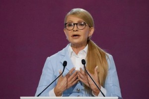 Создать мем: тимошенко выборы 2019, юлий тимошенко, юлия тимошенко стиль 2018