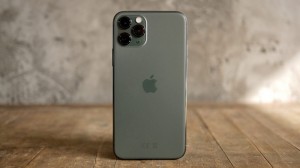 Создать мем: iphone 11 pro, фотографии айфона 11 pro, iphone 11 pro max midnight green живые