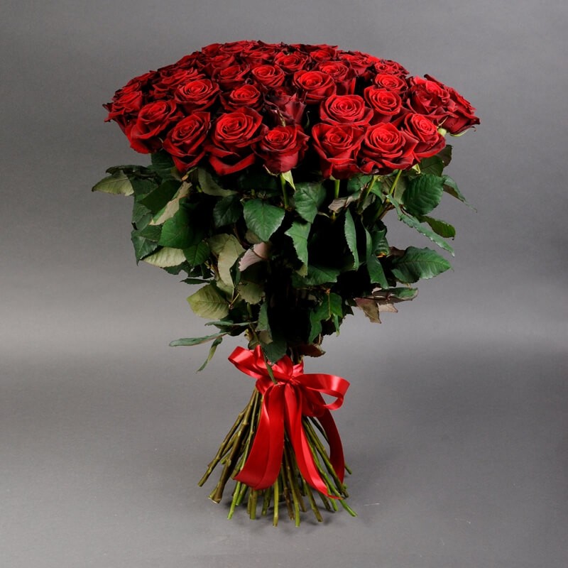 Создать мем: 51 роза ред наоми 70см, букет из красных роз, 51 красная роза