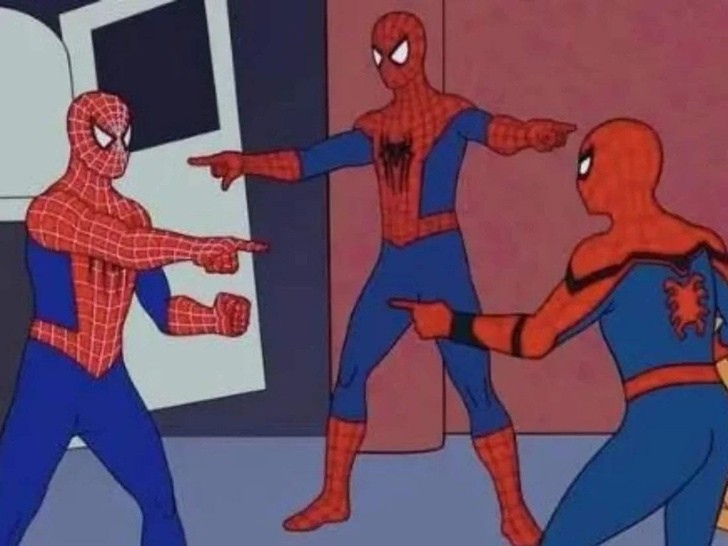 Создать мем: два человека паука, три человека паука мем, мем 2 человека паука