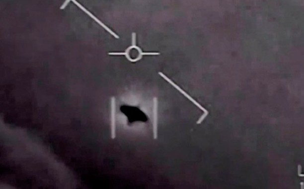 Create meme: unidentified flying object, "tick-tock" — unidentified flying object (UFO), an unidentified object