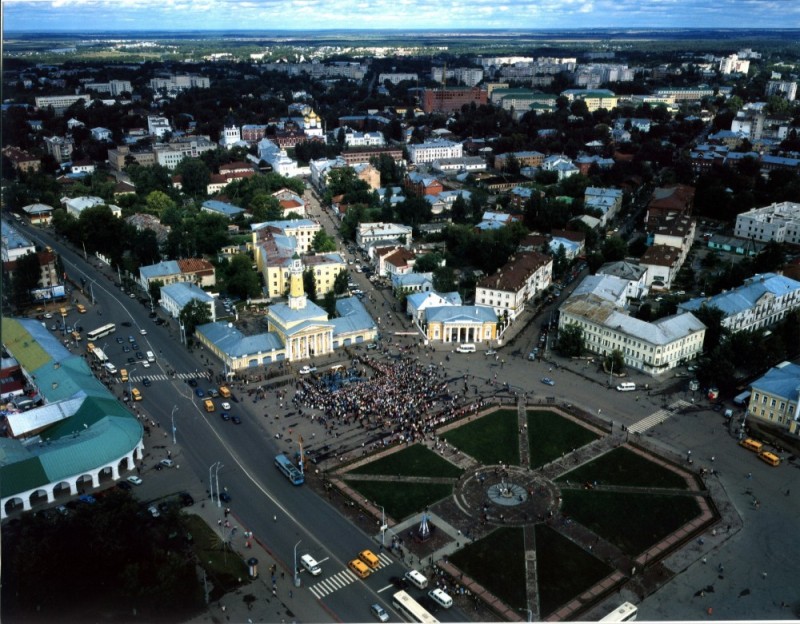Create meme: Kostroma city center, Kostroma Susaninskaya square, the historical center of Yaroslavl