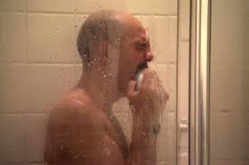 Создать мем: питьевая сода, in the shower, shower