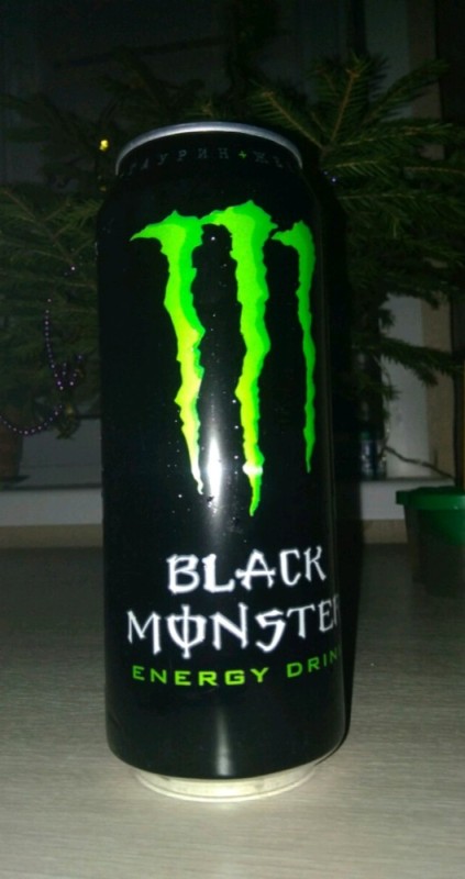 Создать мем: энергетический напиток блэк монстр 0.5л вес, black monster, энергетик блэк монстер