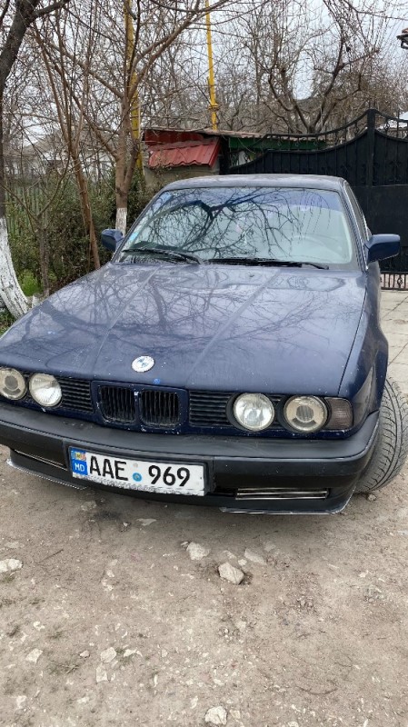 Создать мем: BMW 7er II (E32), старая бмв, бмв бу