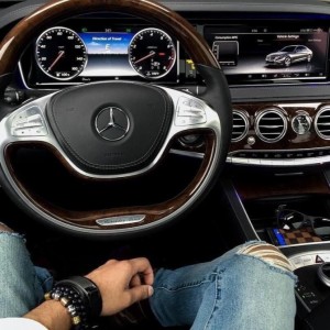 Создать мем: мерседес s63 2014 салон, мерседес s класс 222, mercedes benz w222 руль