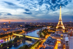 Создать мем: путешествие в париж - 6 дней, париж сверху, париж и милан какой город красивей