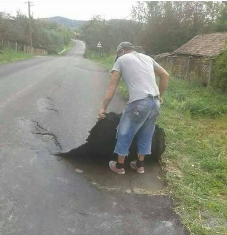 Create meme: lay asphalt, good asphalt does not lie on the road, pits on the road