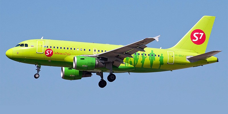 Создать мем: airbus a319-114, авиакомпания s 7, авиакомпания s 7 airlines