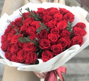 Создать мем: букет из красных роз, букет роз, 151 роза ред наоми