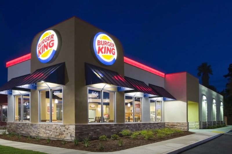 Create meme: Burger king in America, burger king building russia, Burger king building
