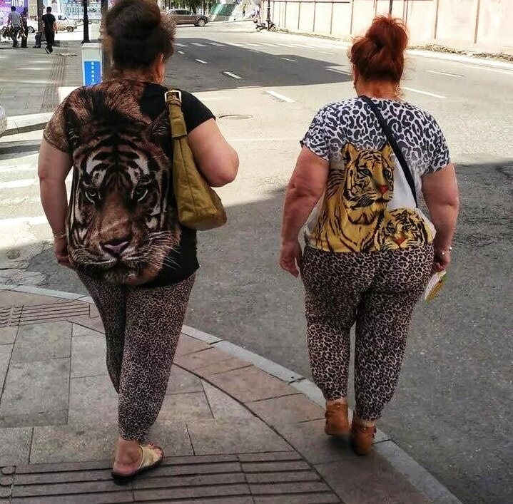 Create meme: a fat woman in leopard print leggings, a woman in leopard print leggings, leopard print leggings