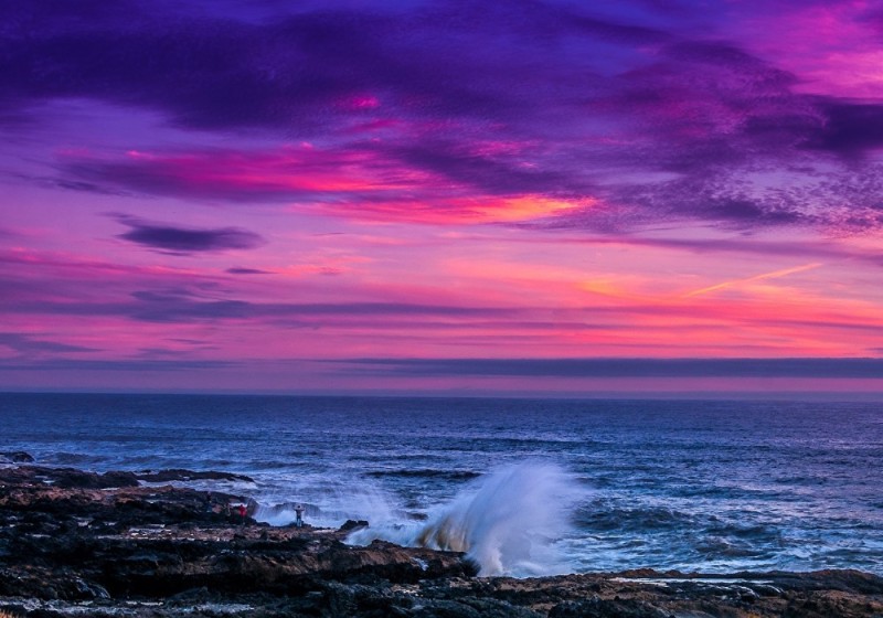 Создать мем: море фиолетовое, вечернее море, розовый закат
