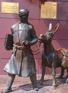 Create meme: monument to Khoja Nasreddin in Moscow, monuments, Nasreddin Hodja on a horse