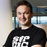 Создать мем: ceo, supercell, илкка паананен