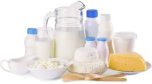 Создать мем: молоко и молочные продукты, молоко и молочная продукция, молочная продукция на белом фоне