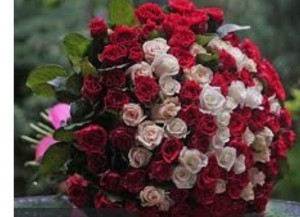 Create meme: a large bouquet, a beautiful bouquet of roses, a huge bouquet of roses