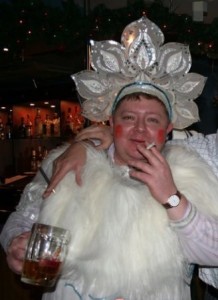 Create meme: grandfather frost and snow maiden photos, Oleg Shapkin, drunk snow maiden pictures