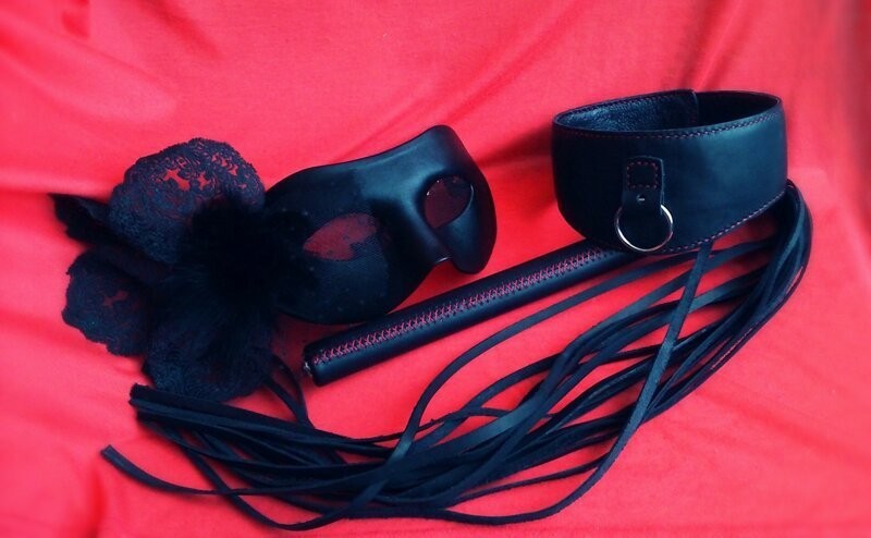 Create meme: bdsm kit, bdsm kit for beginner women, mask bdsm