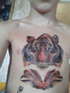 Создать мем: тату тигр на груди, тату тигр для мужчин, tiger tattoo
