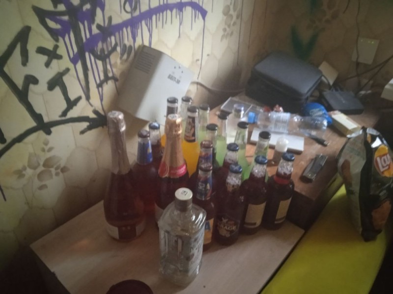 Create meme: alcohol at the hut, many bottles of alcohol, furniture 