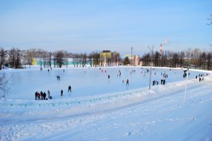 Создать мем: на катке, каток искра, Каток