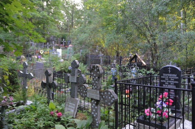 Создать мем: кладбище, шуваловское кладбище спб, шуваловское кладбище санкт петербург