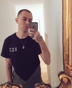 Создать мем: oxxxymiron instagram, мирон федоров, оксимирон с фанаткой