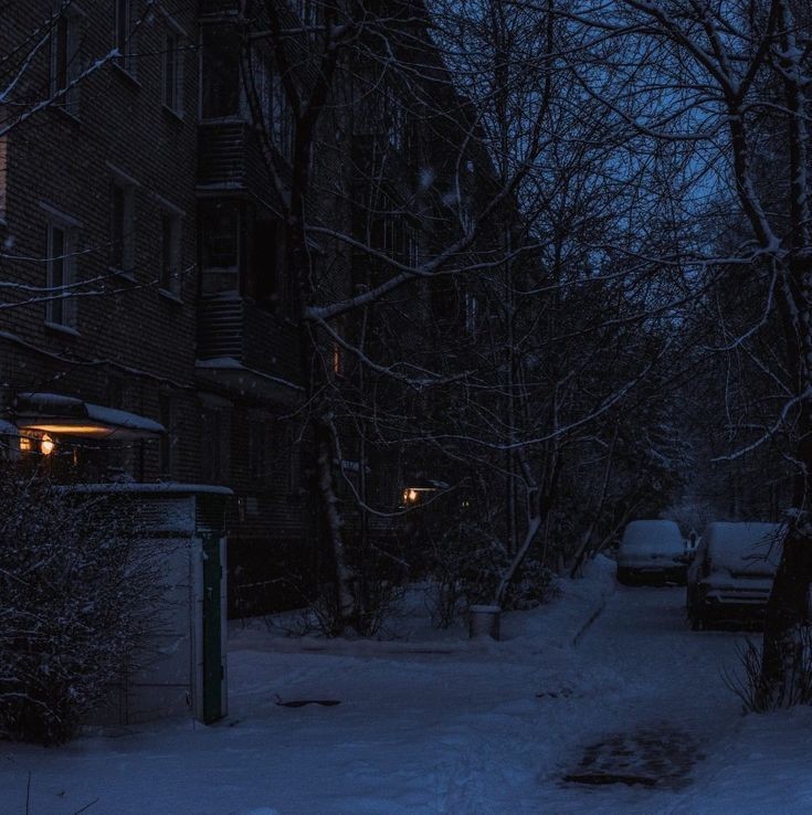 Создать мем: зимний вечерний город, эстетика зимы ночью, ночь снег