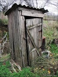 Создать мем: сельский туалет, уличный туалет на даче, туалет старый