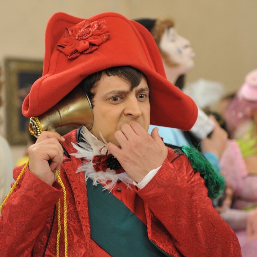 Create meme: Zelensky in the role of Napoleon, rzhevskiy protiv napoleona, Zelensky clown