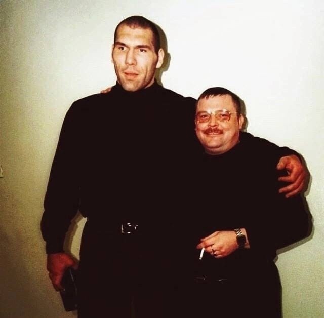 Create meme: Nikolai Valuev and Mikhail Krug, Nikolai Valuev , mikhail krug