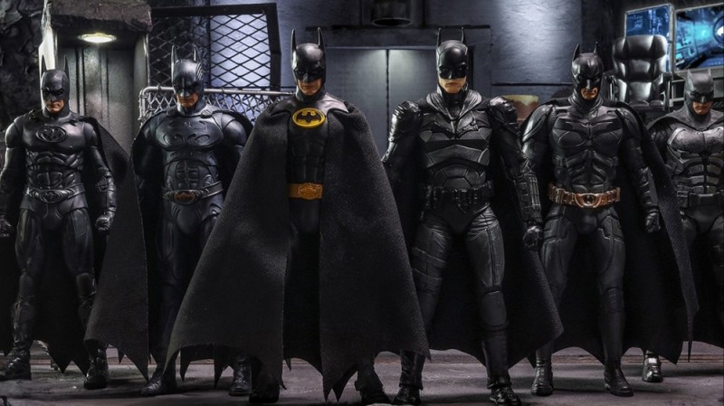 Create meme: Batman Hot toys, The Dark Knight Batman Costume Nolan, batman bruce wayne