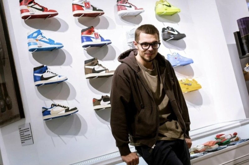 Create meme: nikita efremov, sneakers , shoes 