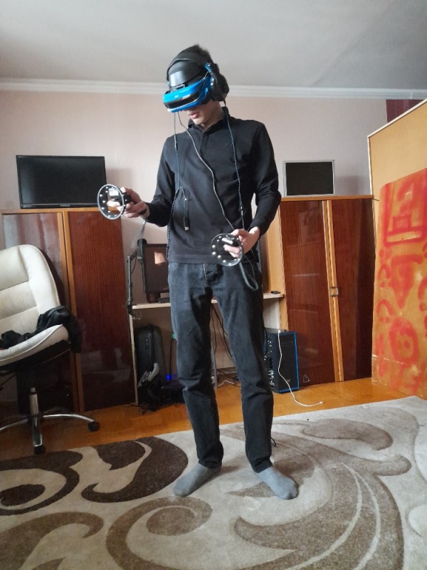 Создать мем: шлем, виртуальная реальность, daft punk костюмы