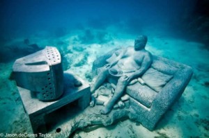 Создать мем: скульптура, подводный, дайвинг в мексике