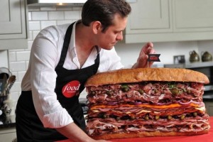 Создать мем: еда, самый большой сэндвич в мире, гигантский бутерброд фото