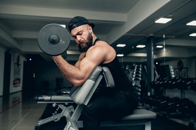 Create meme: A man in the gym, guys in the gym, The guy at the gym