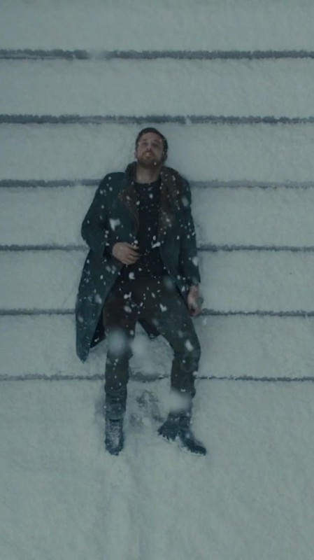 Create meme: blade runner 2049, blade runner 2049 gosling in the snow, Ryan Gosling Blade Runner 2049 lies in the snow