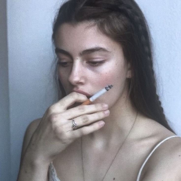 Create meme: the girl is beautiful, the girl smokes a reference, Smoking girl