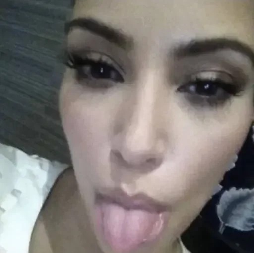 Create meme: Kim Kardashian selfie, kimberly kardashian, Kim Kardashian without makeup
